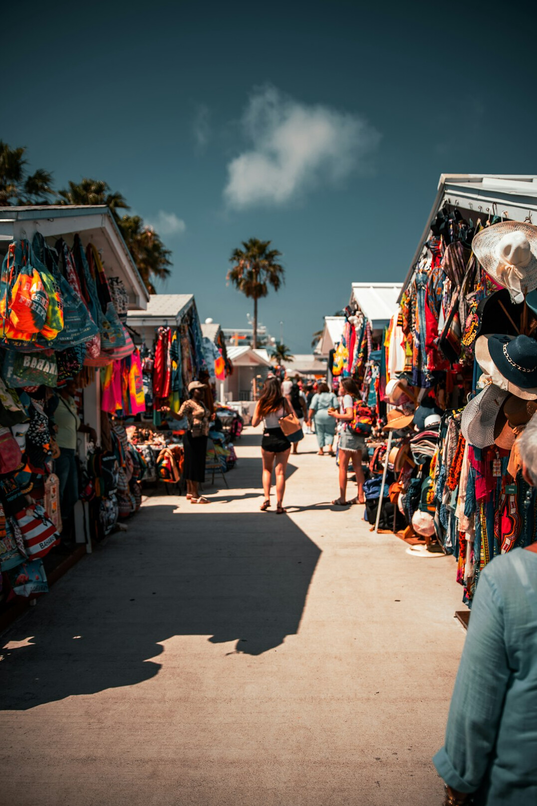 Street market with vendors and shoppers in a Chilean city